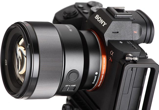  Sony FE 85mm 