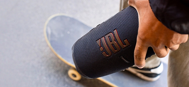 JBL Charge 5/نماکم