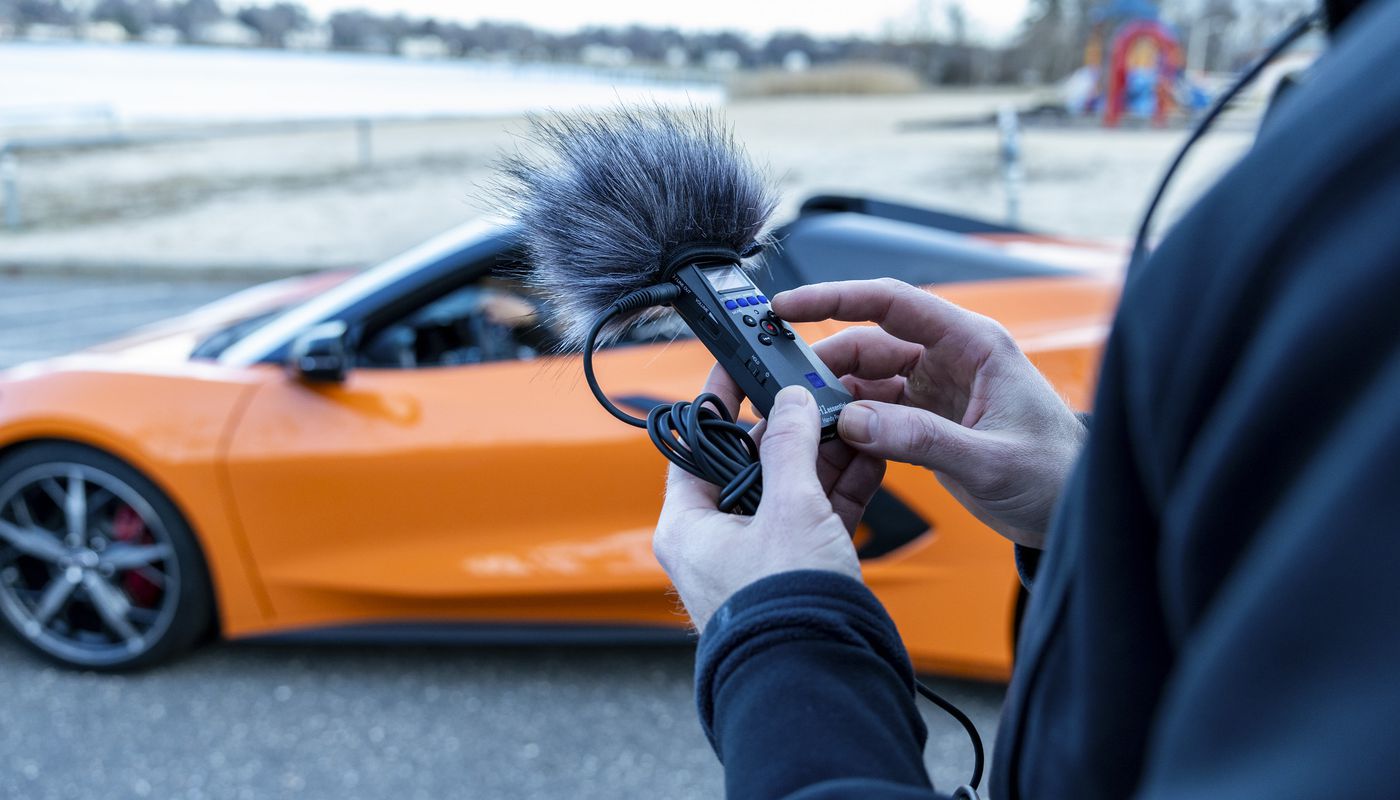 Zoom H1essential 2-Track 32-Bit Float Portable Audio Recorder/نماکم