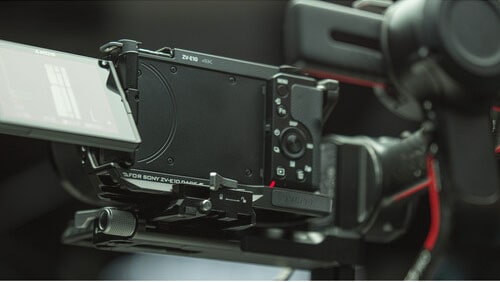 L-Bracket Mounting Plate for Sony ZV-E10 – Black/نماکم
