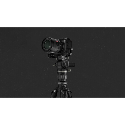 کیت کیج سبک وزن Half Cage تیلتا برای دوربین سونی a7C II و a7CR/نماکم