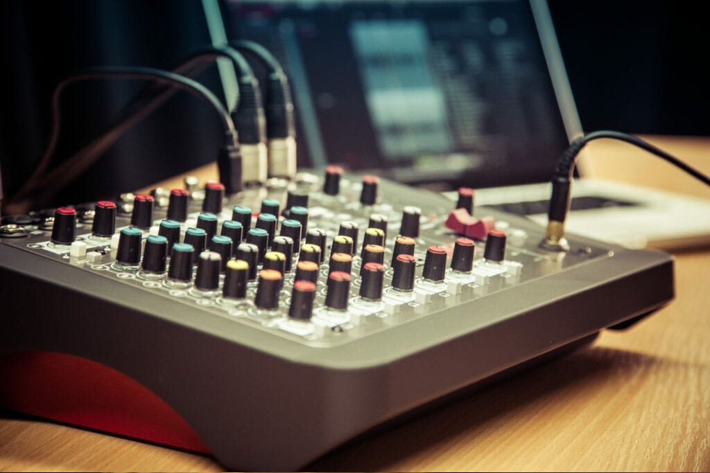 Allen & Heath ZEDi-10 Compact Hybrid/نماکم